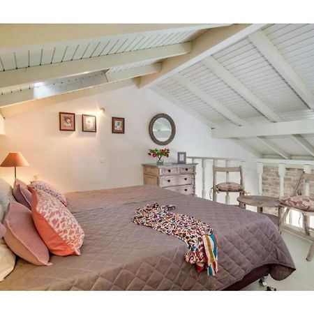 Апартаменты Faye'S Loft Гайос Экстерьер фото